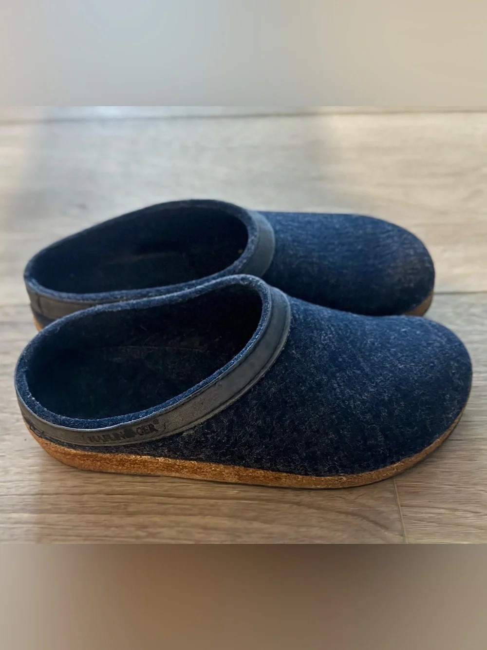 Haflinger Leather Trim Grizzly Wool Slippers Size 38 in Navy Blue